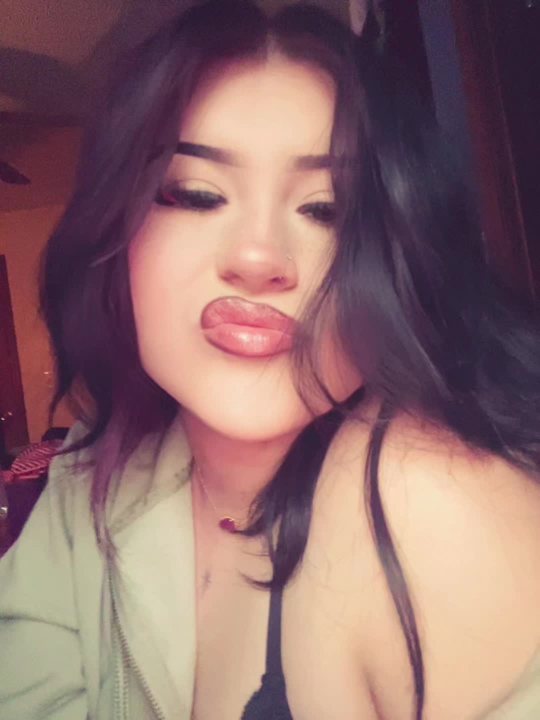 @𖣂