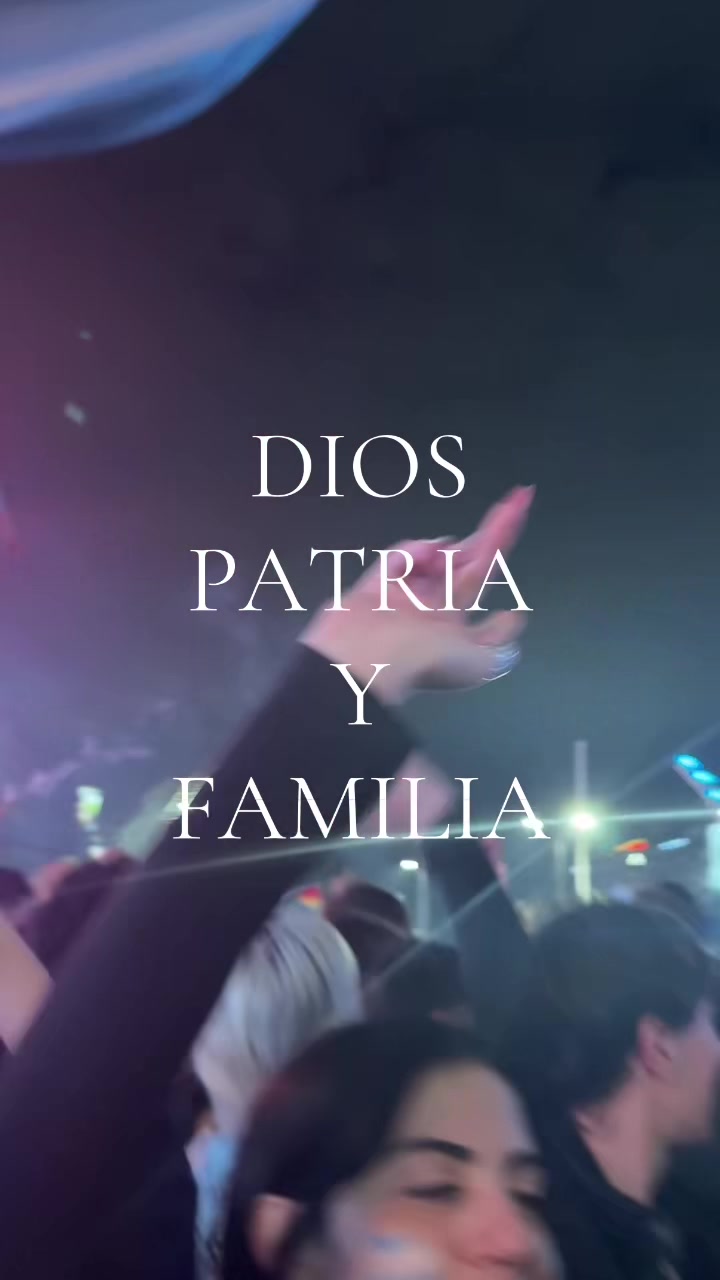 @Luna Iza