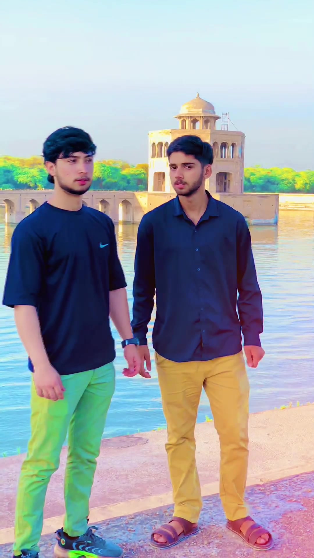 @🥂سیٹھ حسنین ⚖️