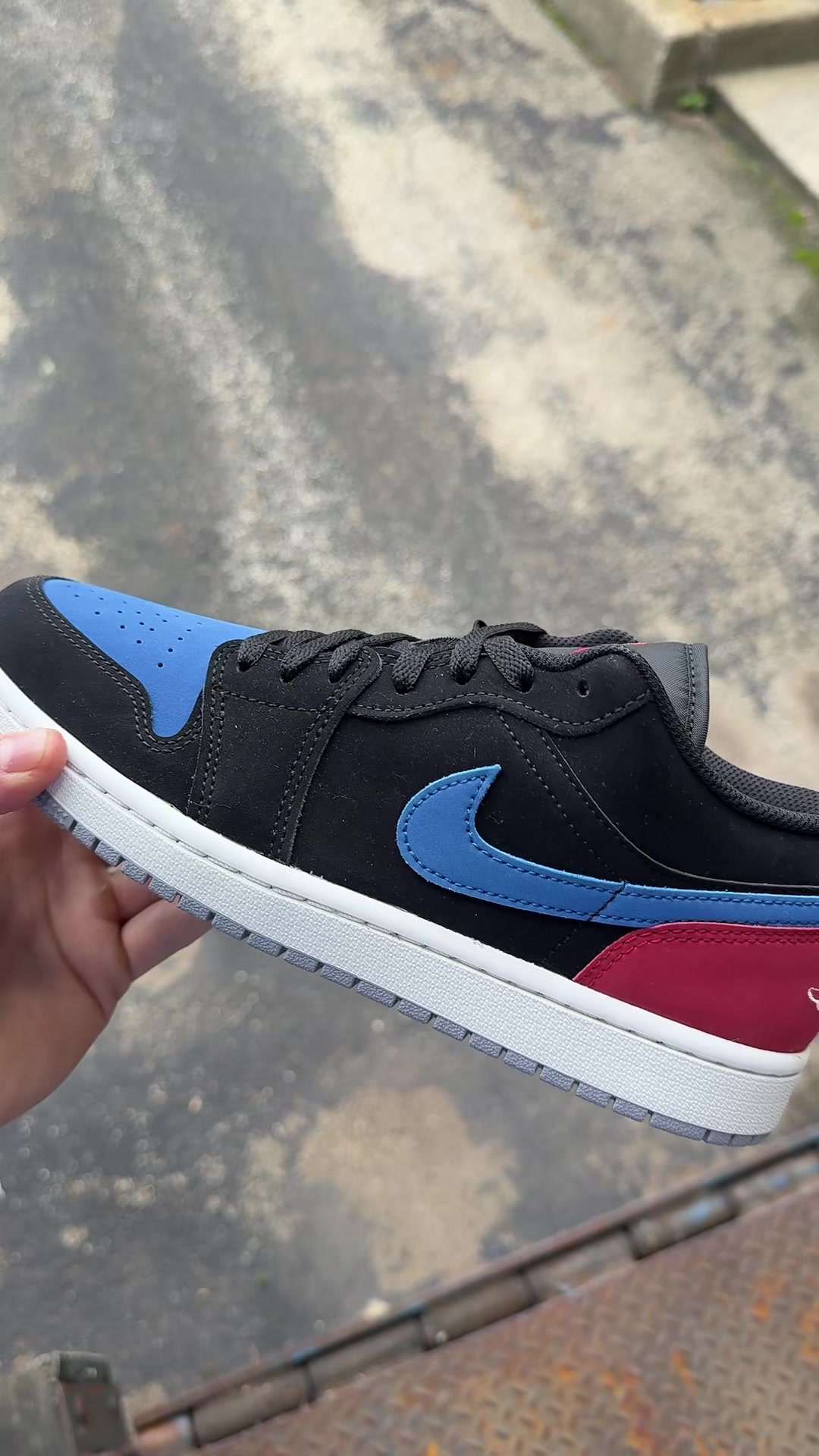 @VERIFIED SNEAKER DEALS