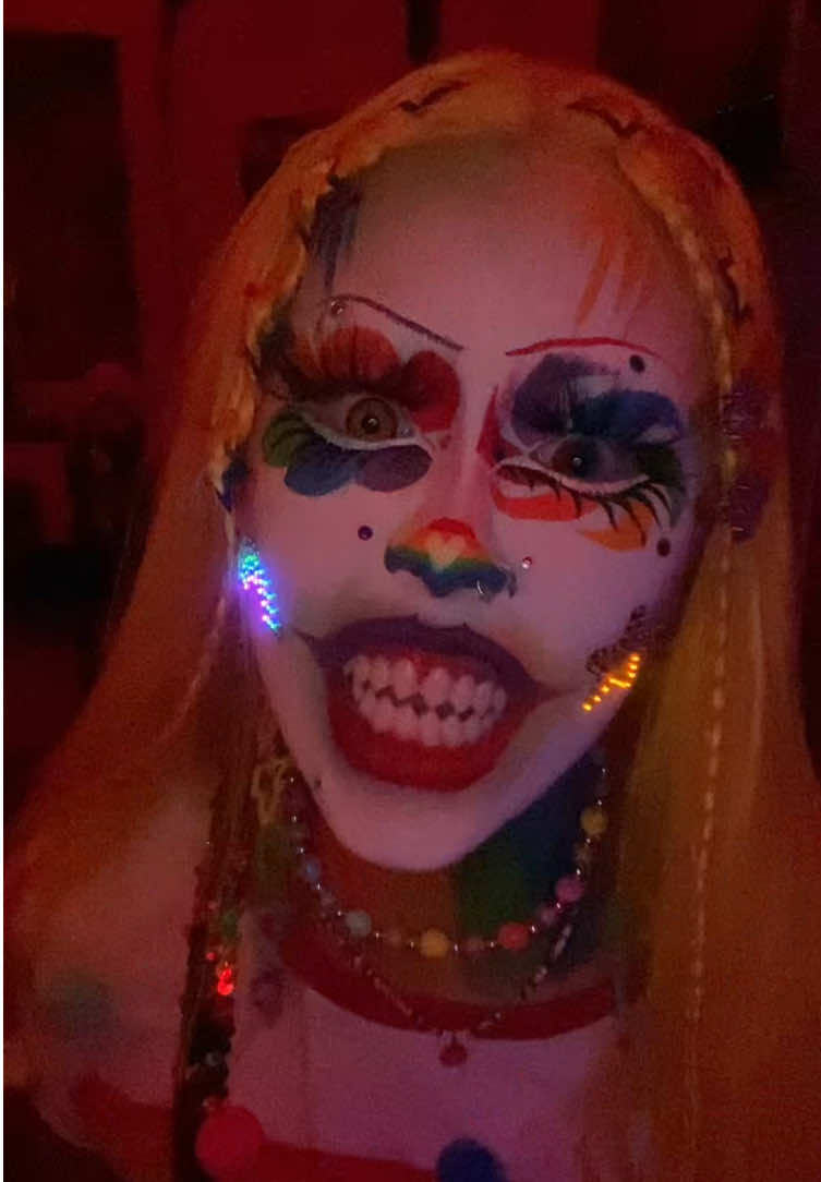 @✰Ditzy The Clown✰