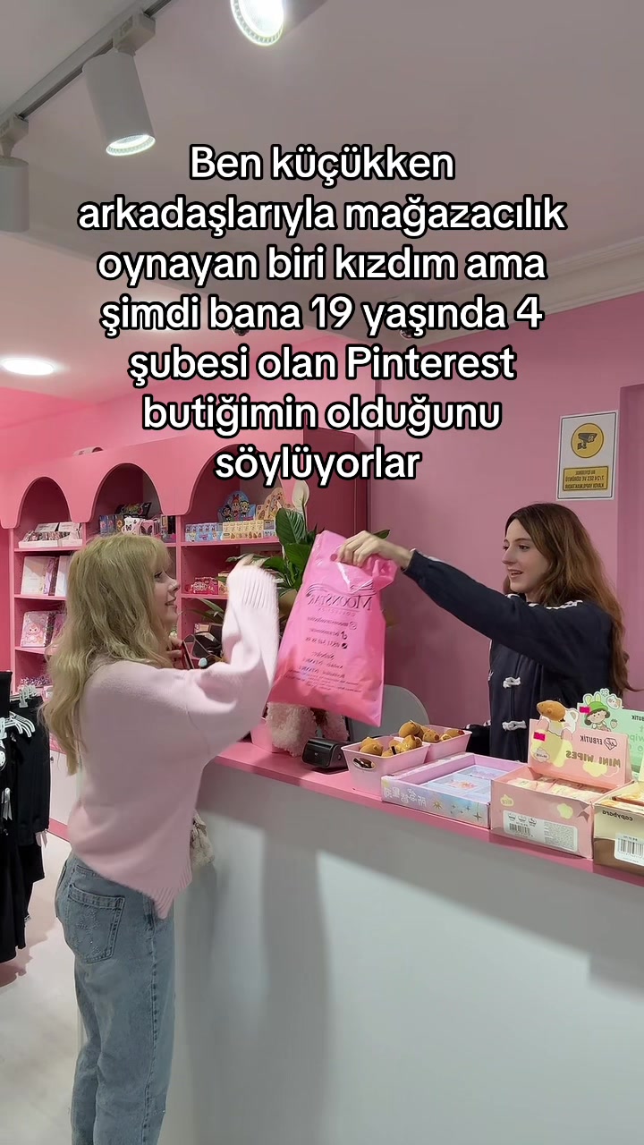 @isramoonstyle