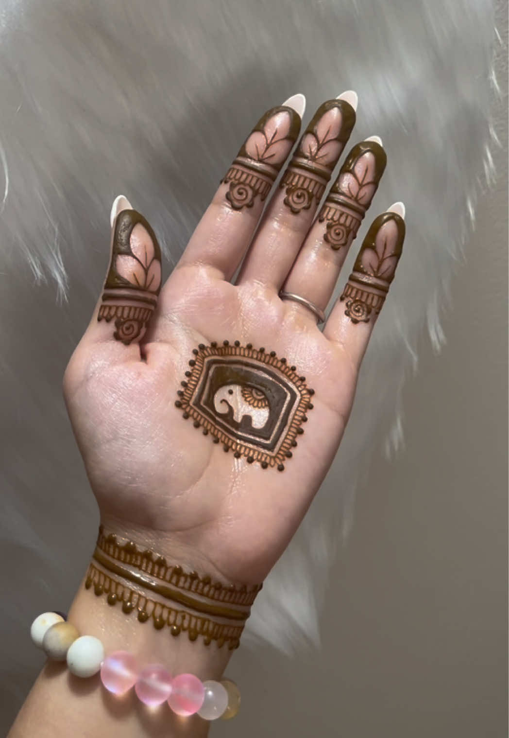 @charmsofmehandi