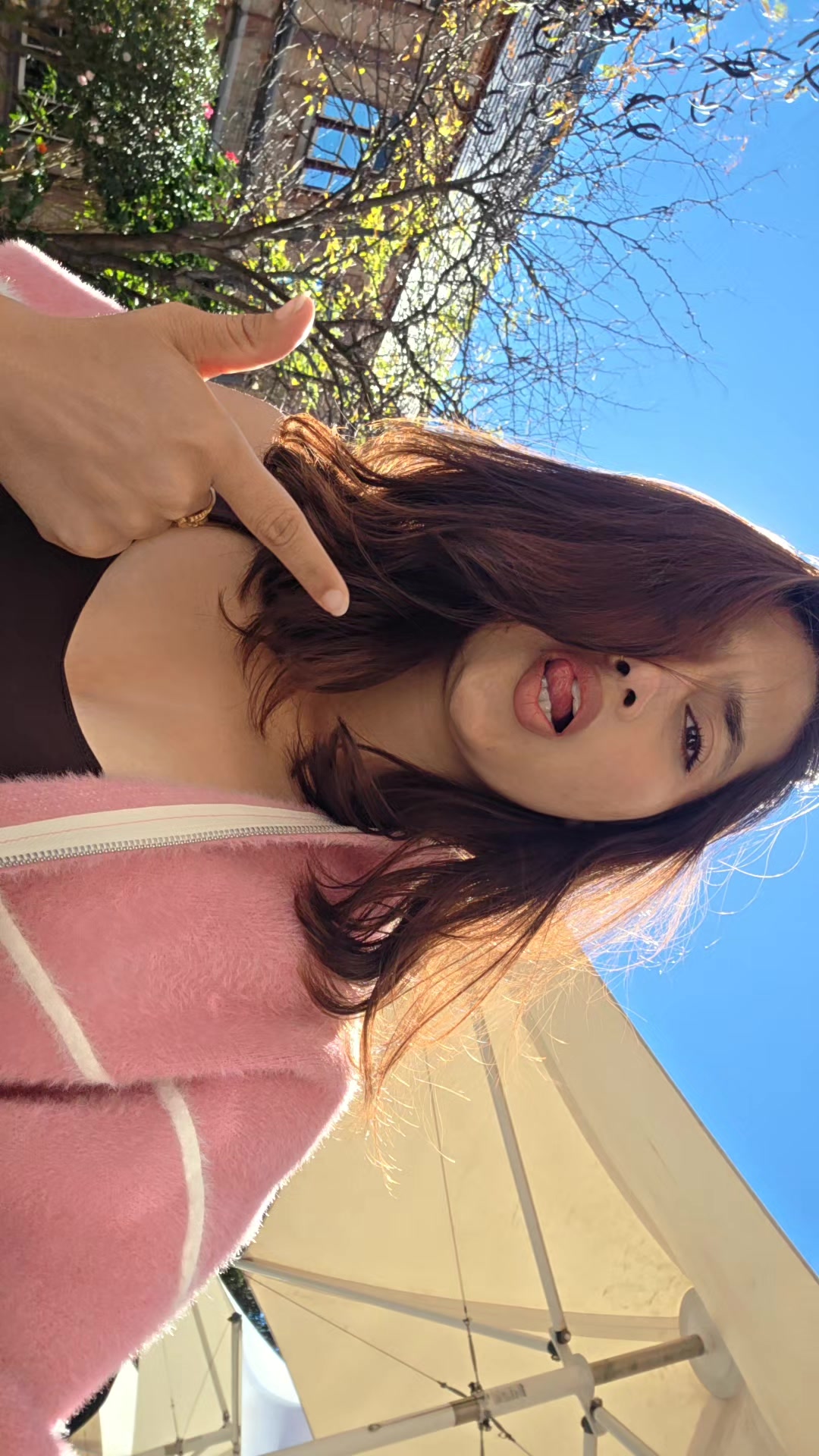 @♐