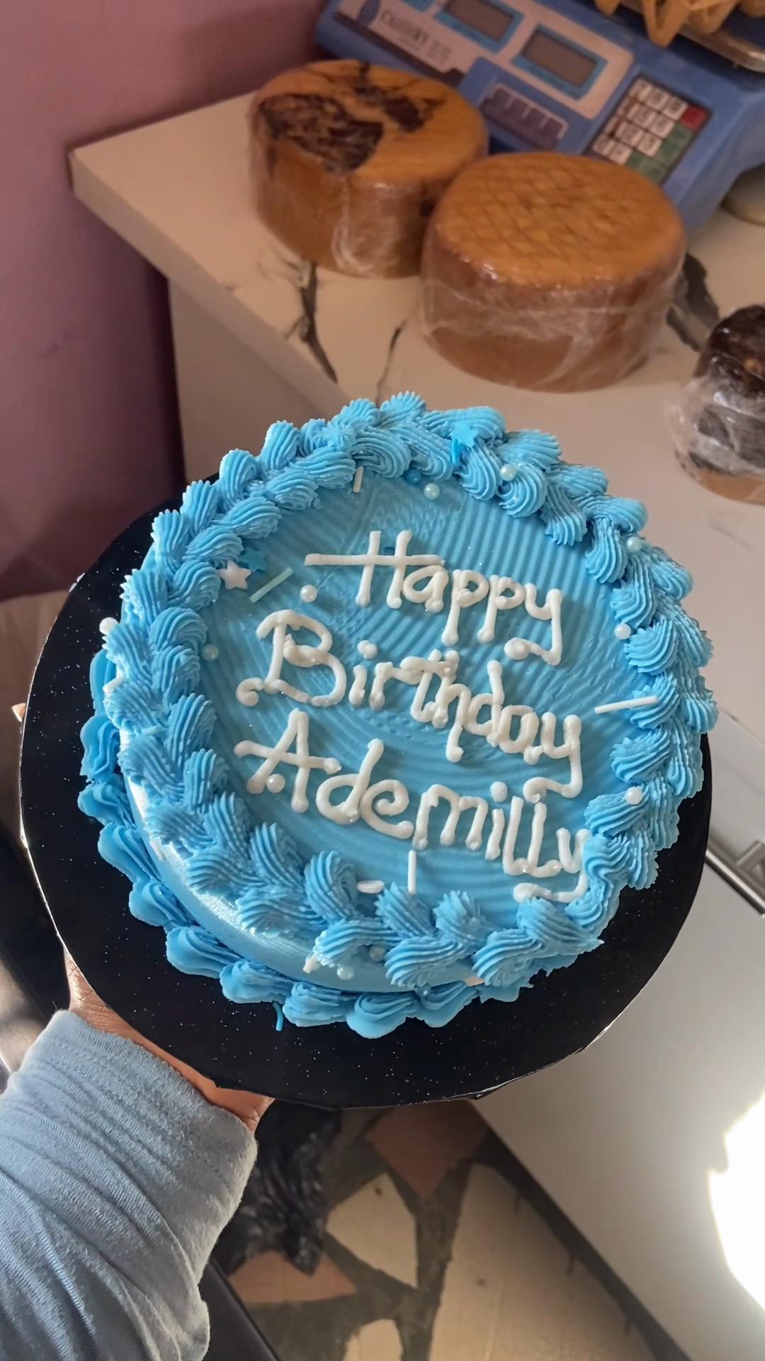 @Tohruks cakes of Ibadan