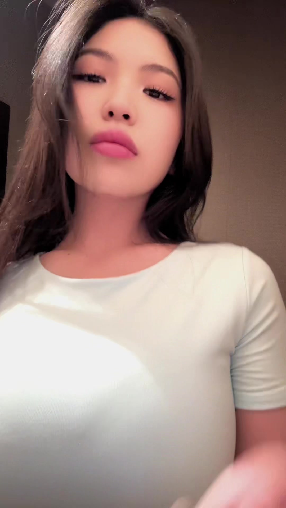 @R🫦
