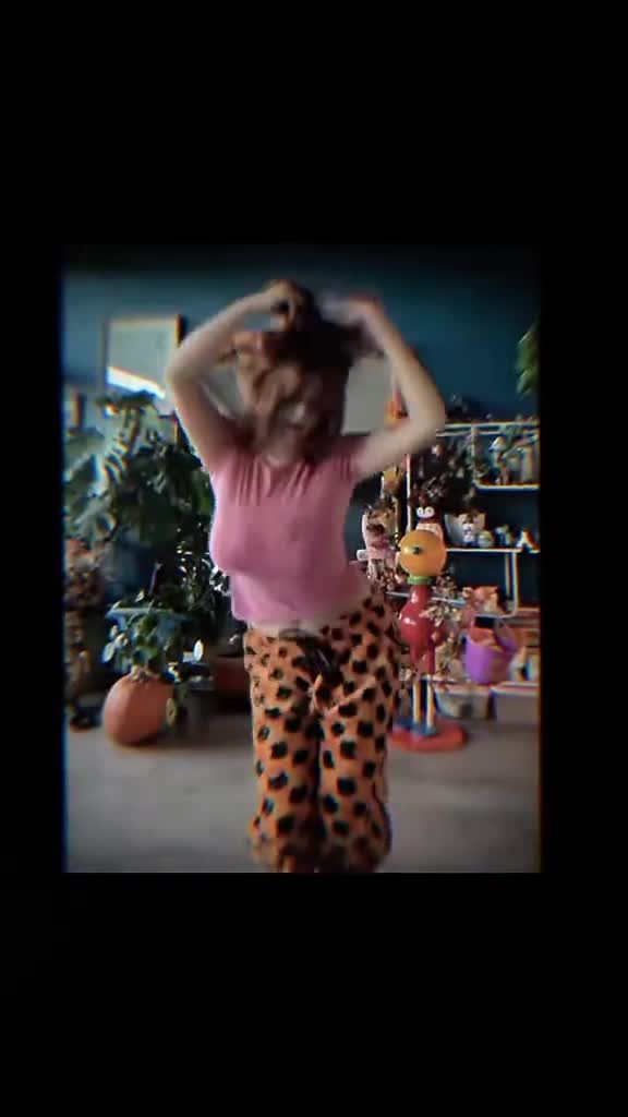 @𝓗𝓸𝓽 𝓓𝓪𝓷𝓬𝓮 💃