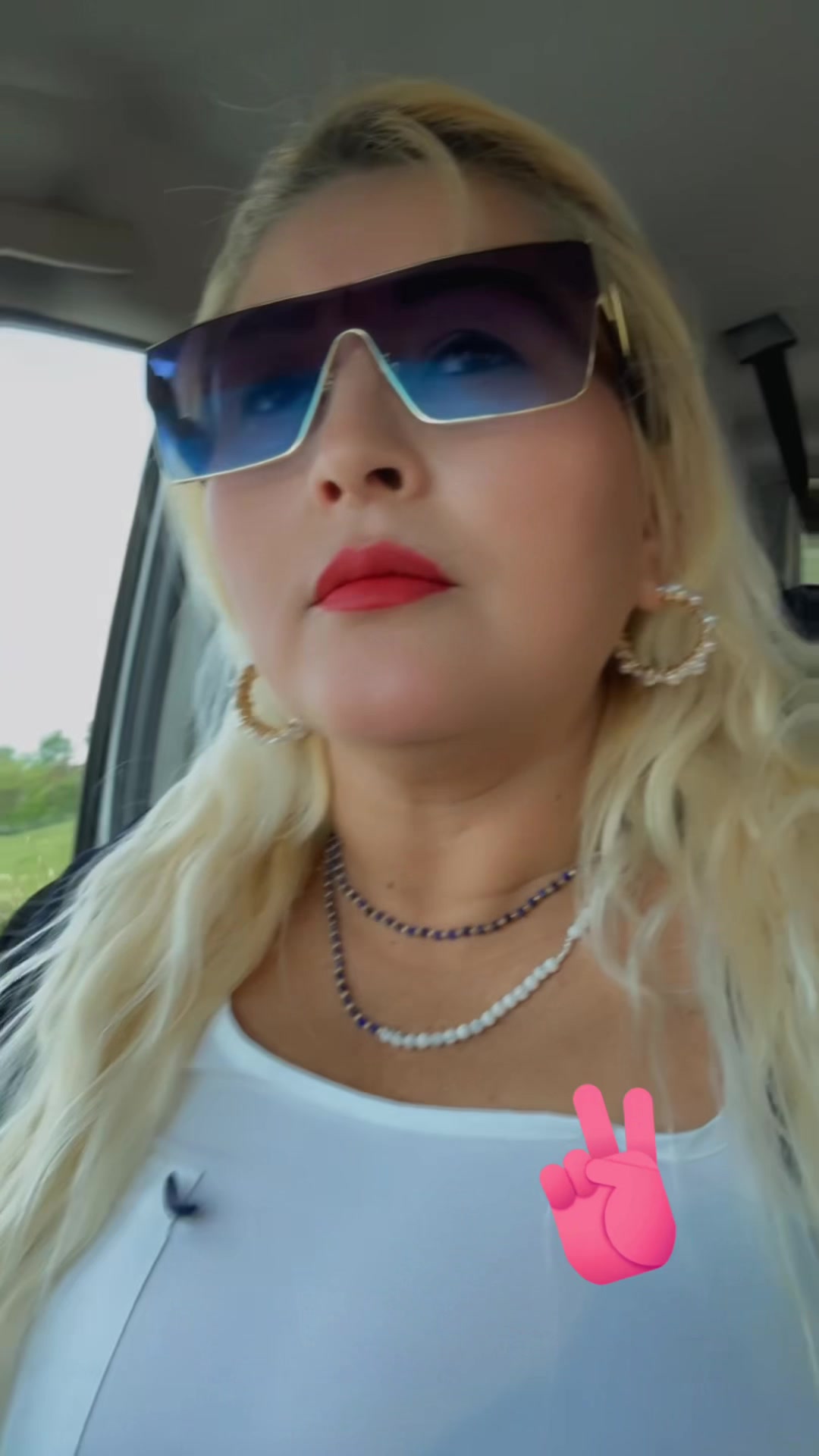 @la_rubia_catracha