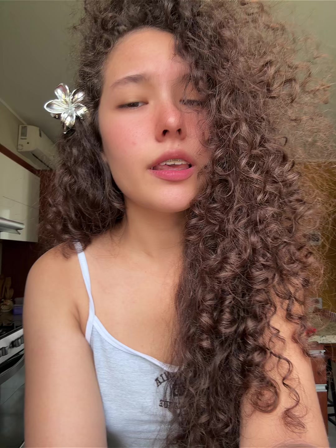@Yulii