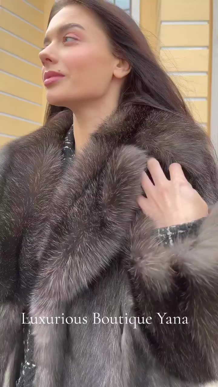 @Luxurious Boutique Yana