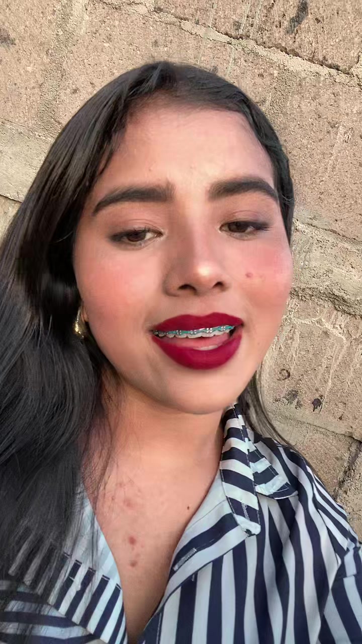 @🦦