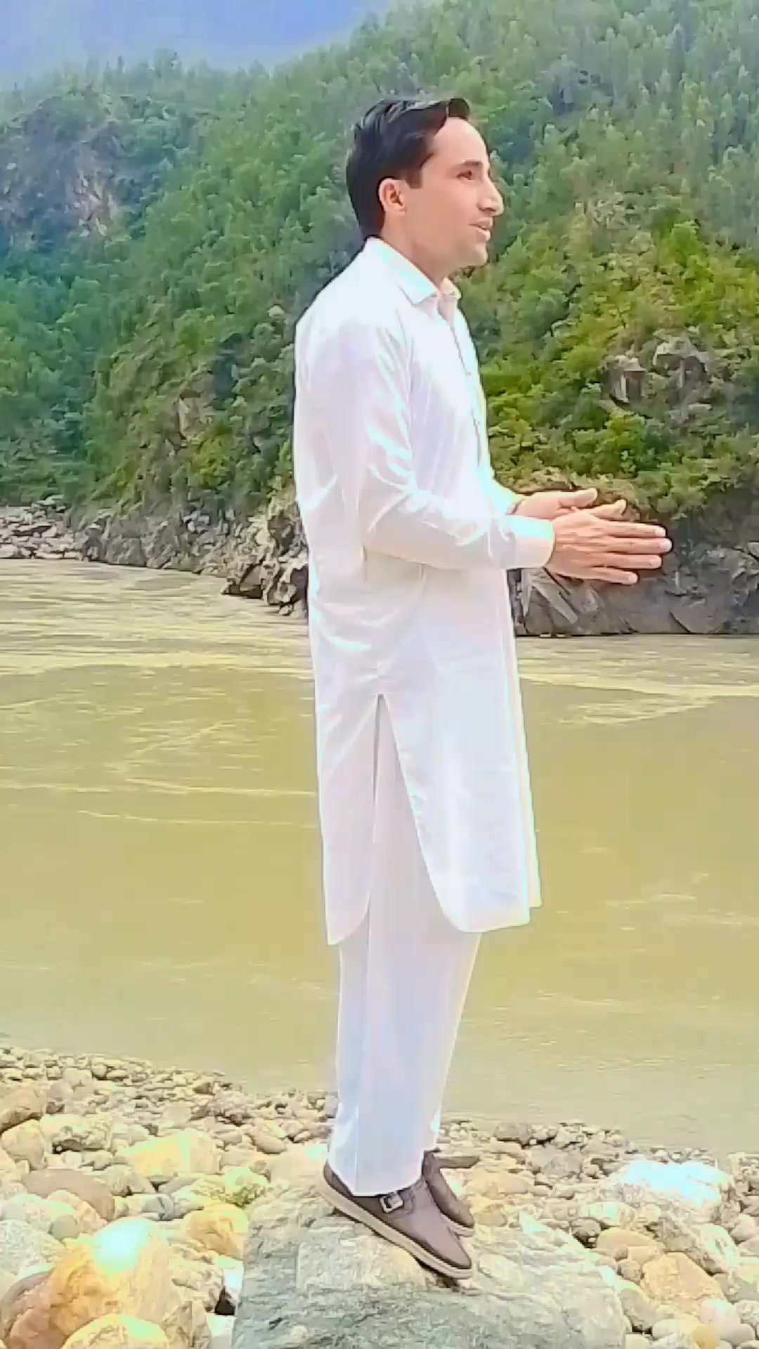 @WAQAR AHMAD ❤️love botany 🌴