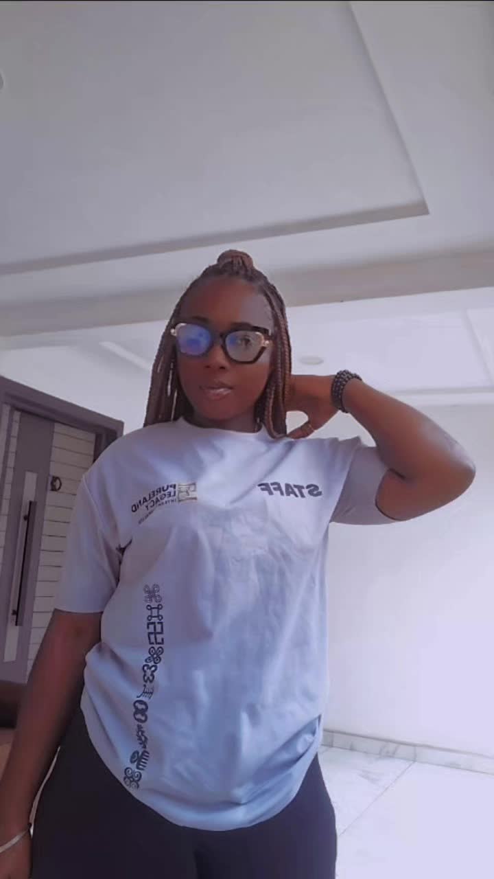 @YAA KISSIWAA ASANTE😇✨🥂