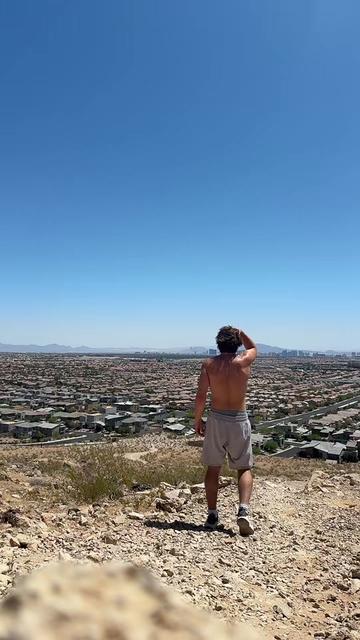 @justarandomwhiteguy