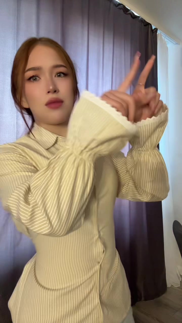 @<3