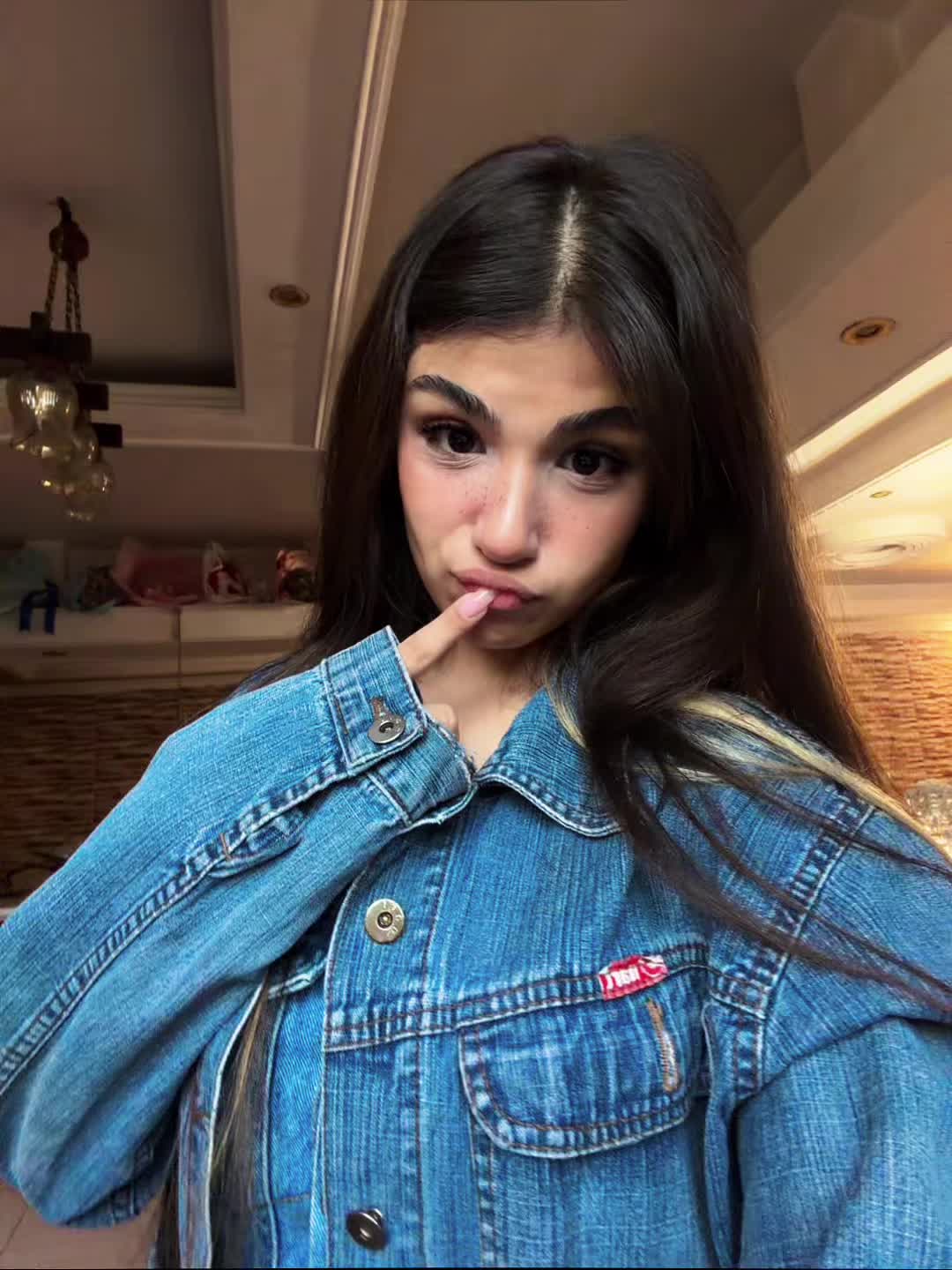 @neeg1n