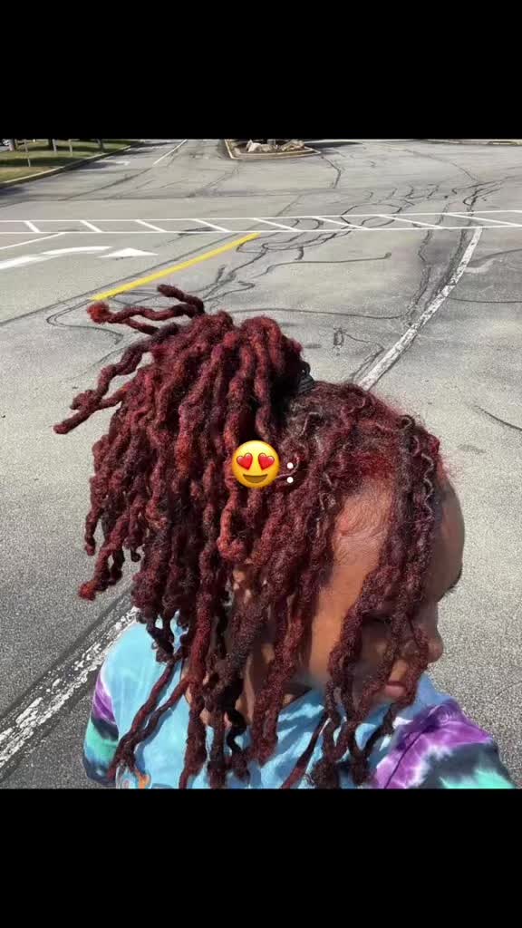 @nayouglow