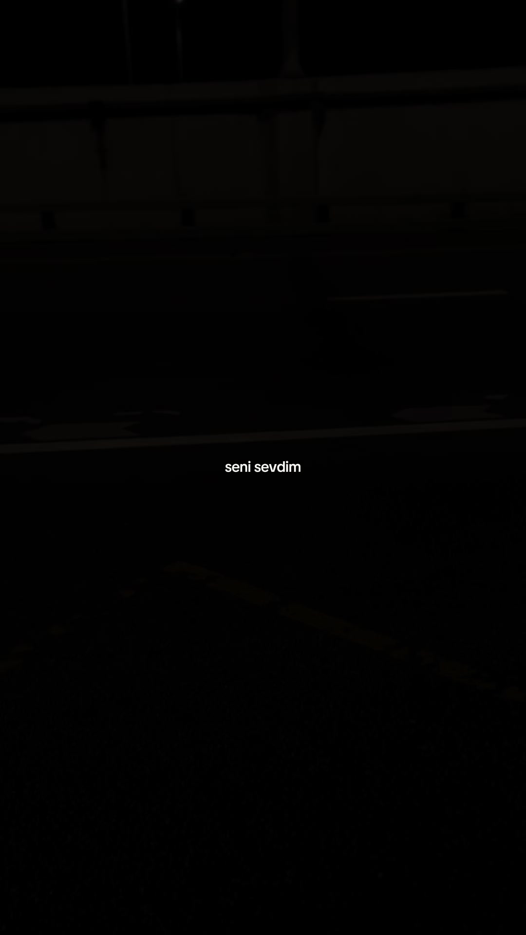 @𝓨.