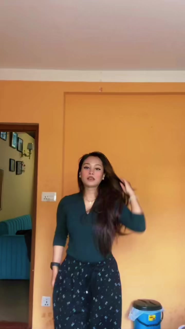 @RESHMA🧿🇳🇵