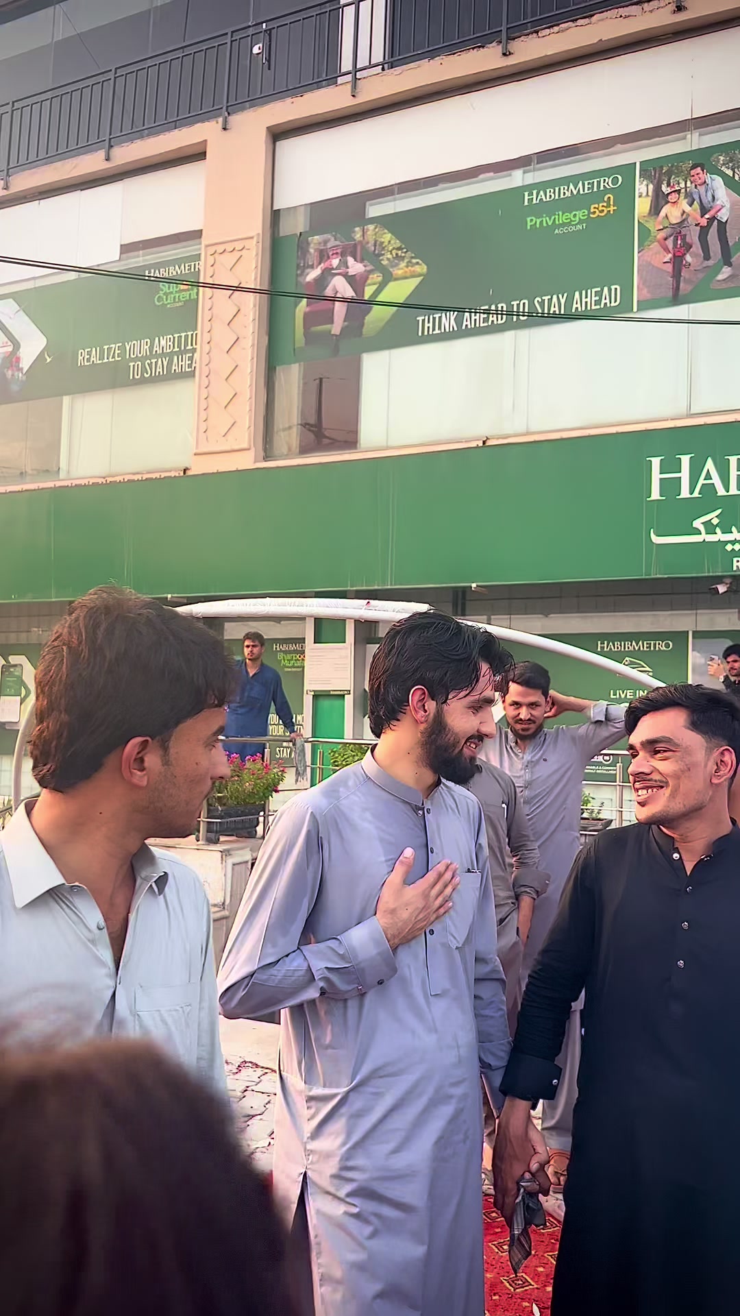 @$HAHID_IQBAL✨🦢