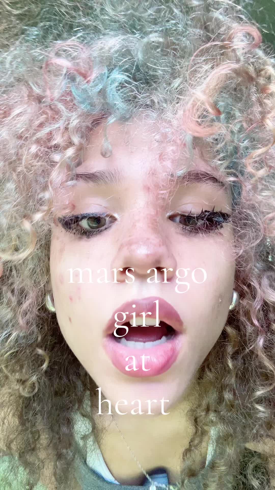 @curlycrazycutie