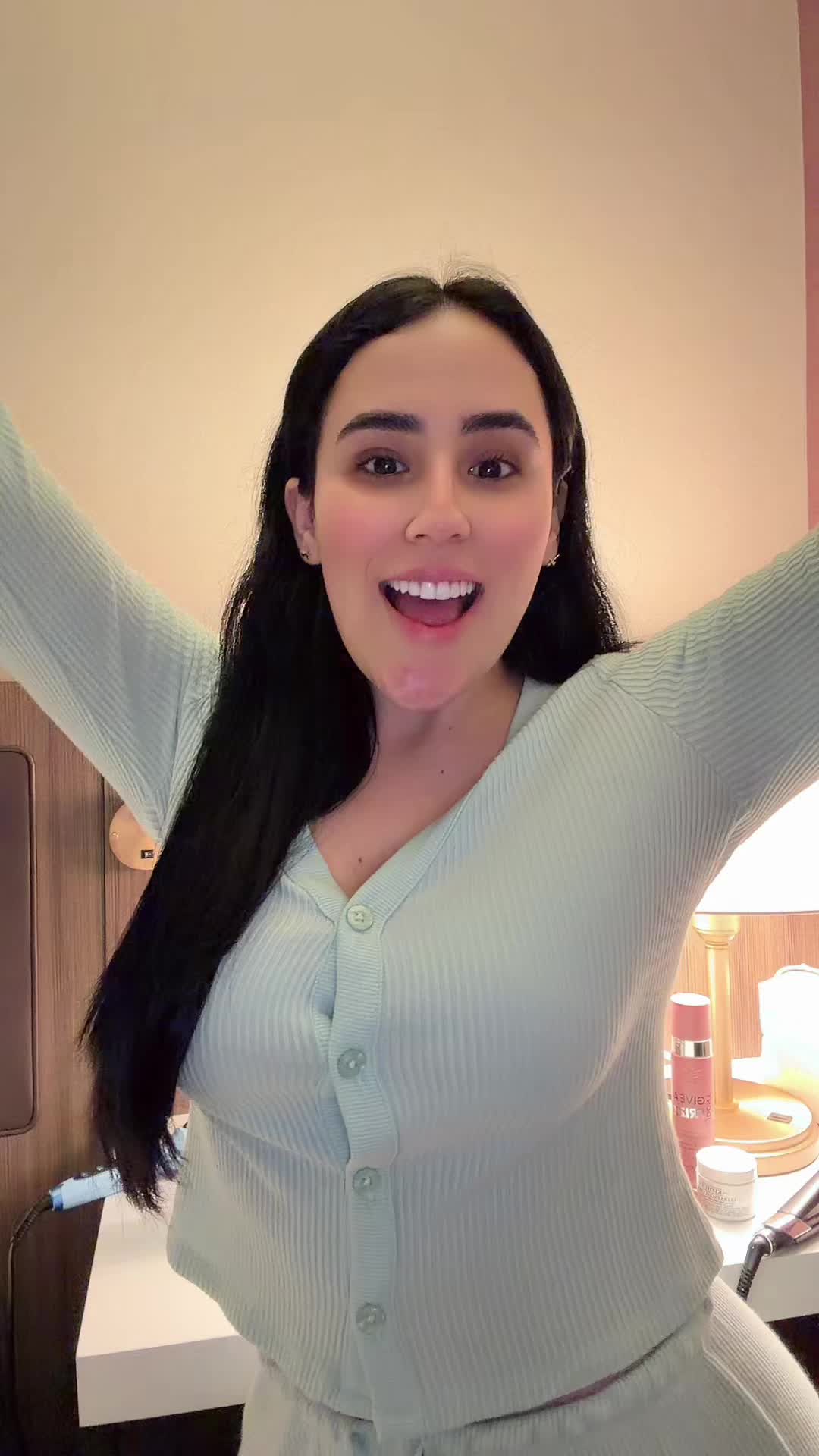 @stephaniereyex