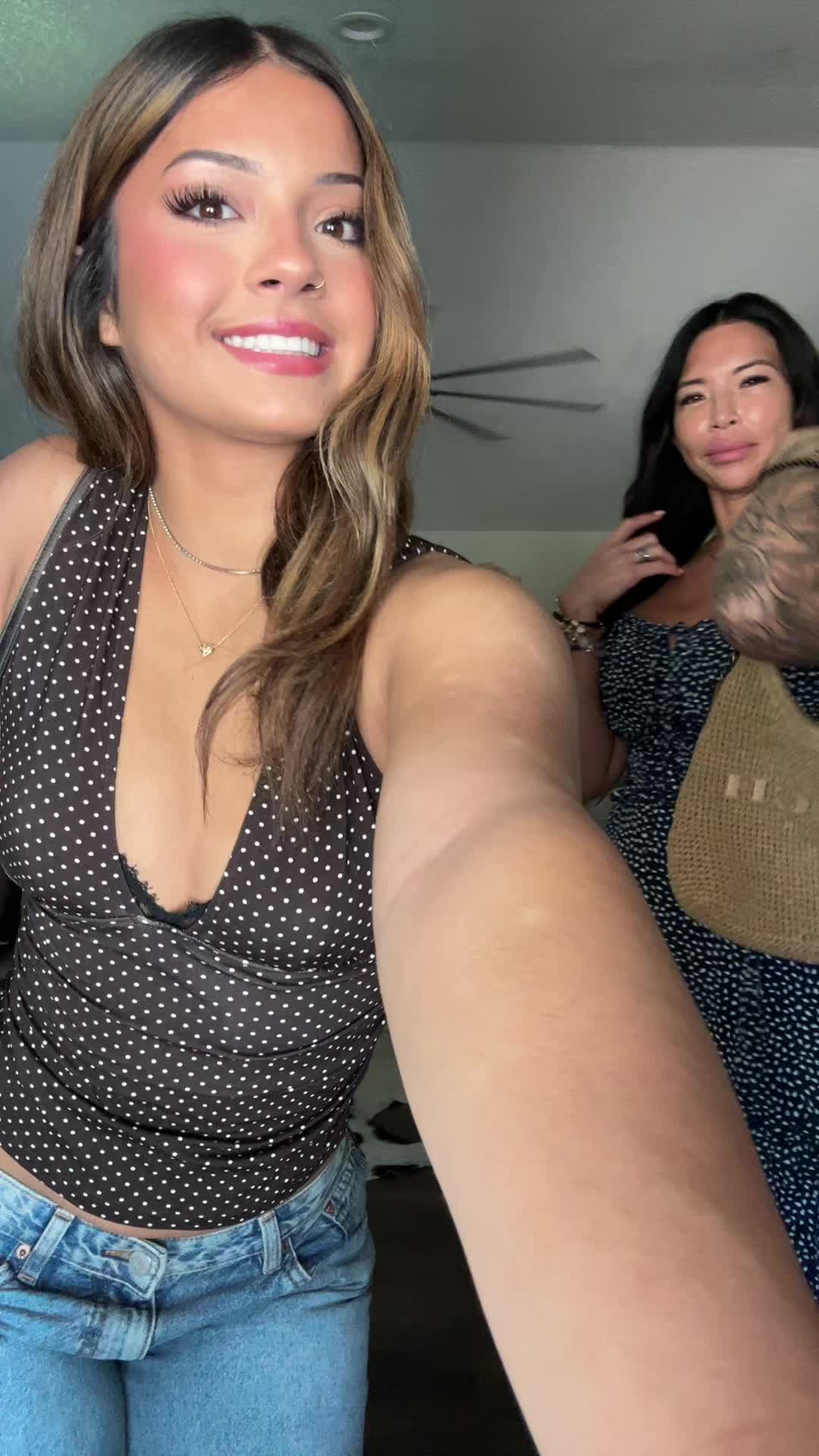@Lilly F