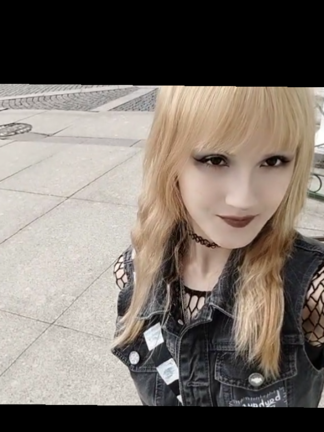 @Мышка🦇