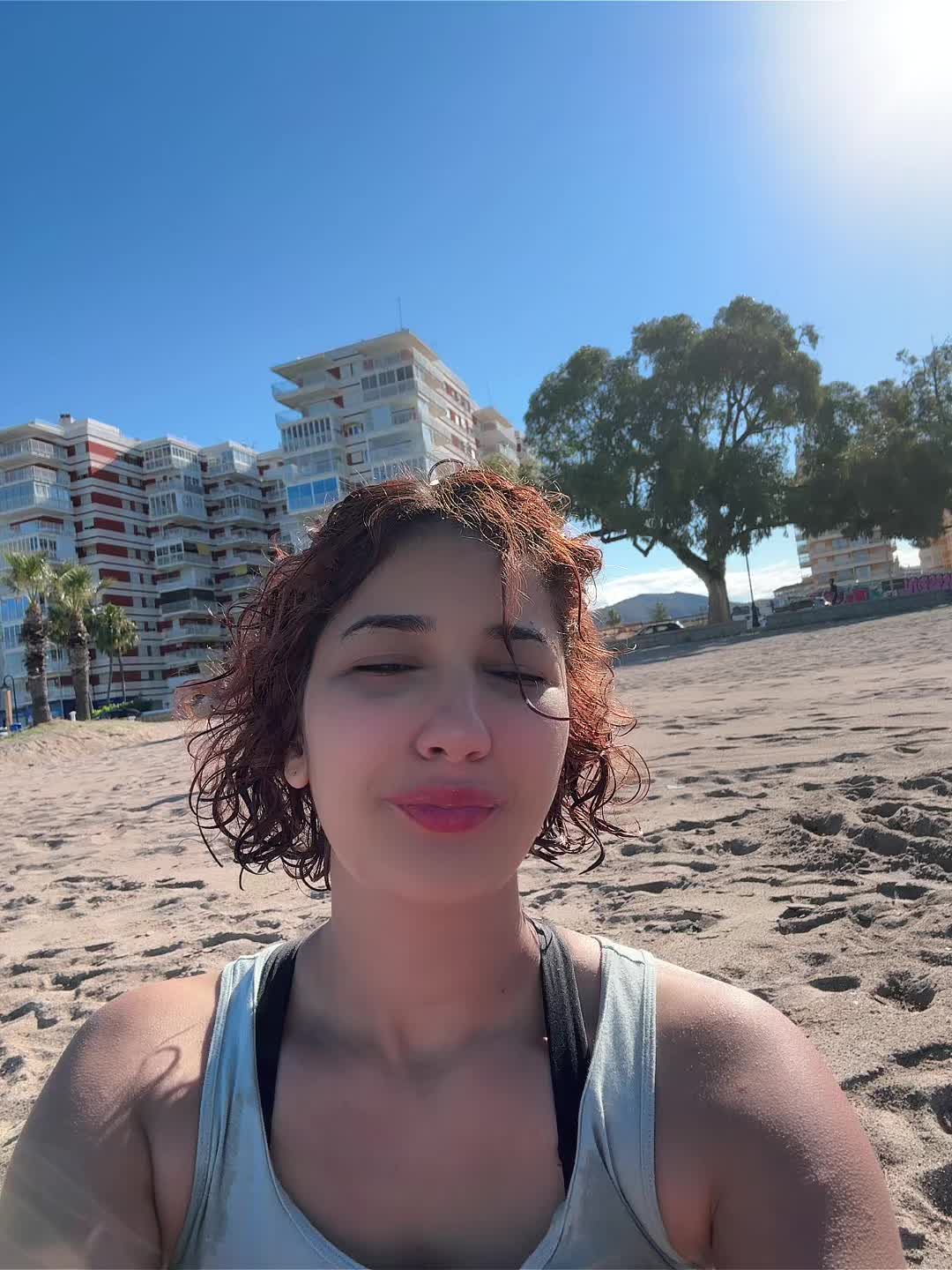 @^~^