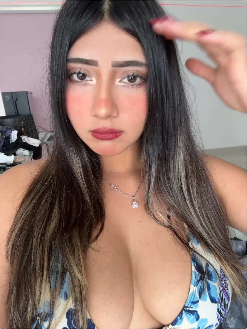 @Daniela1711x