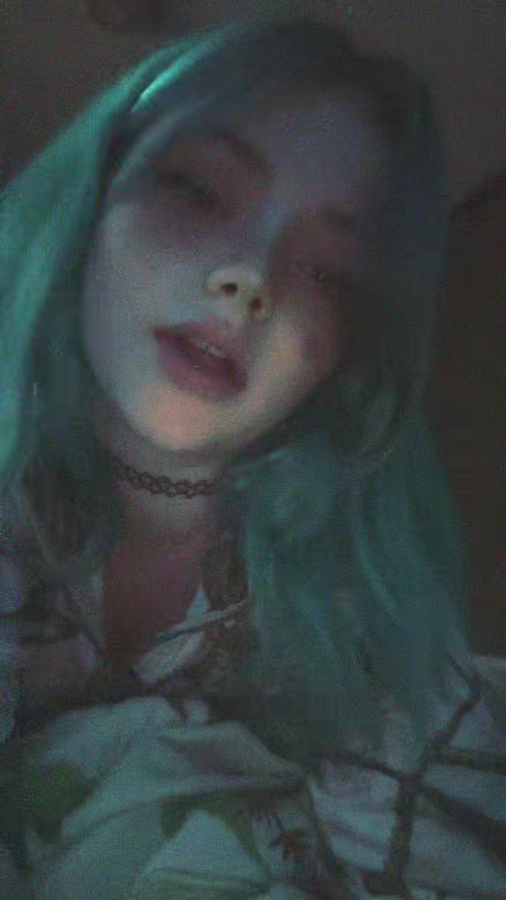 @Bella_9_9_9