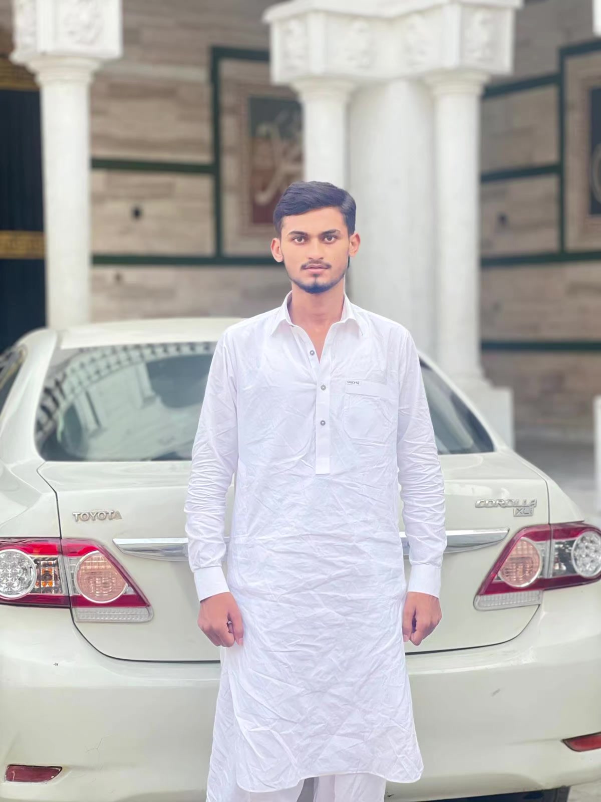@MaNa BaSrA..🖤😎