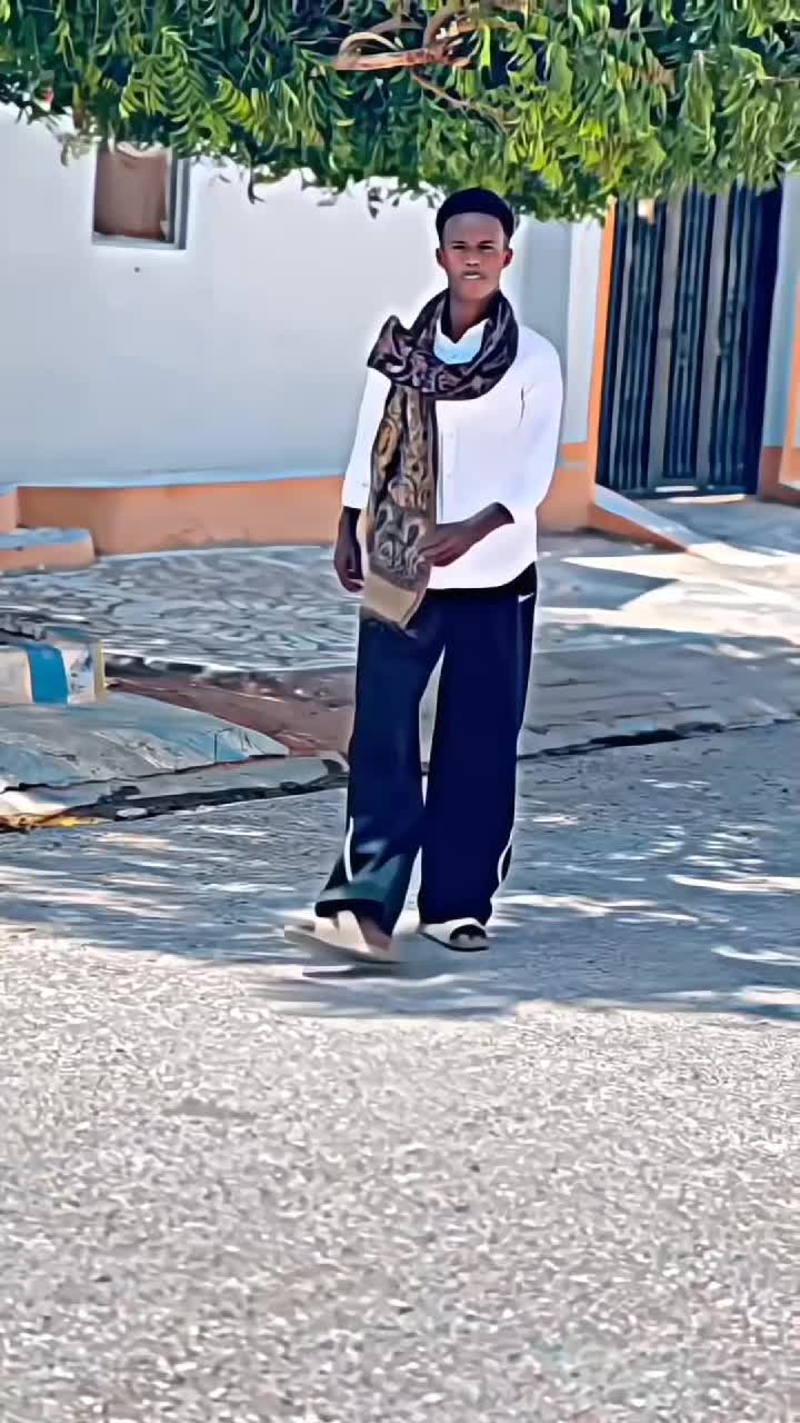 @pHodenn•🧟♂️😎