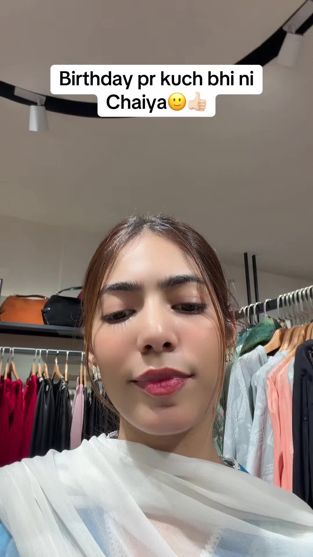 @Ayesha🖤