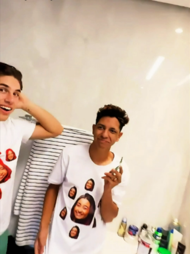 @EMILLYVICK .FANCLUBE