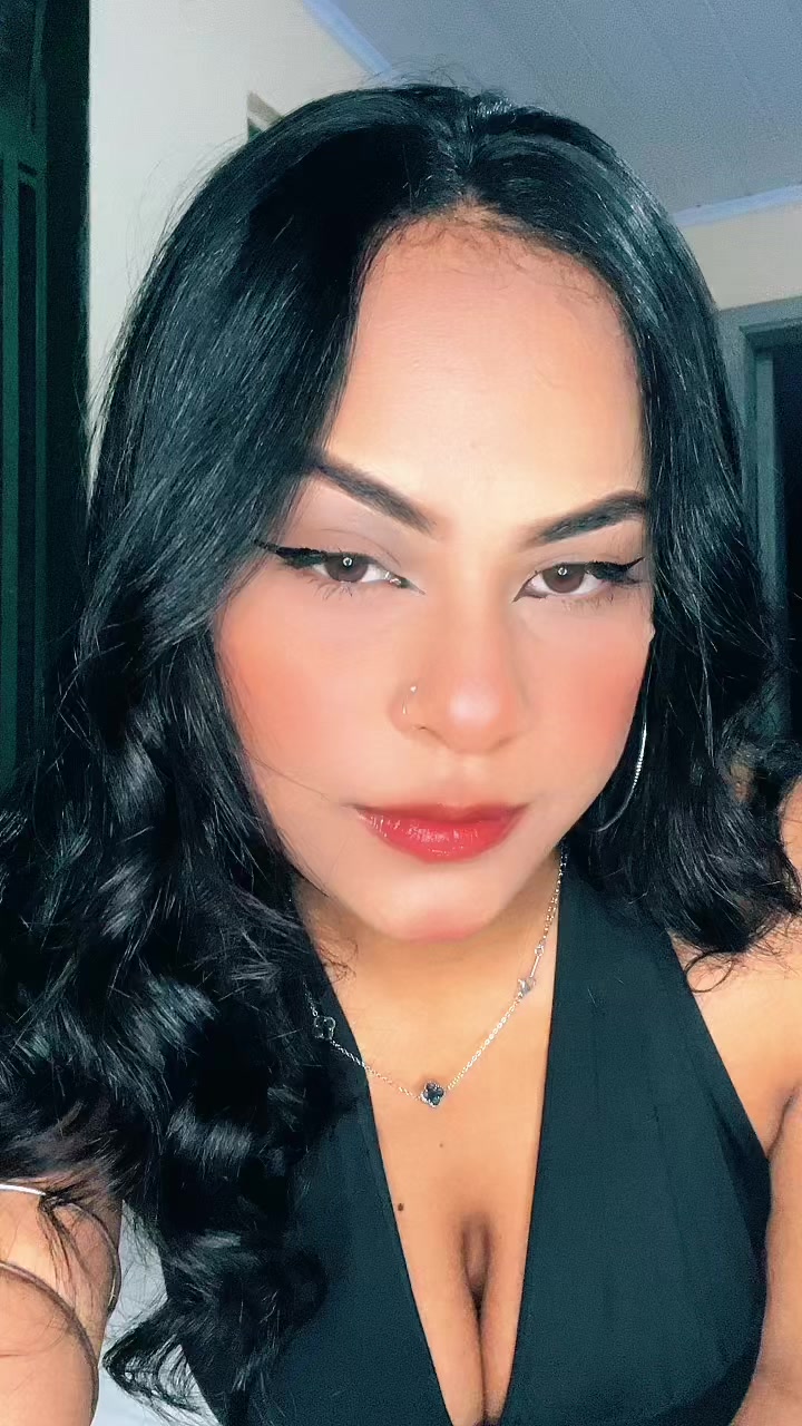 @Dani_lopess