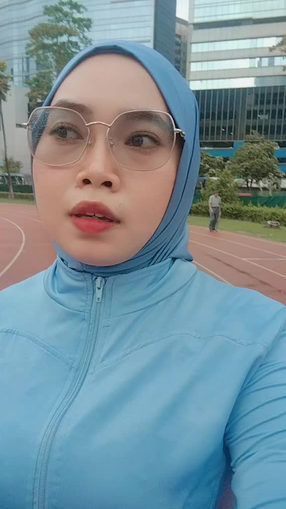 @Queen_Bee๐๐ญ๐ฐ
