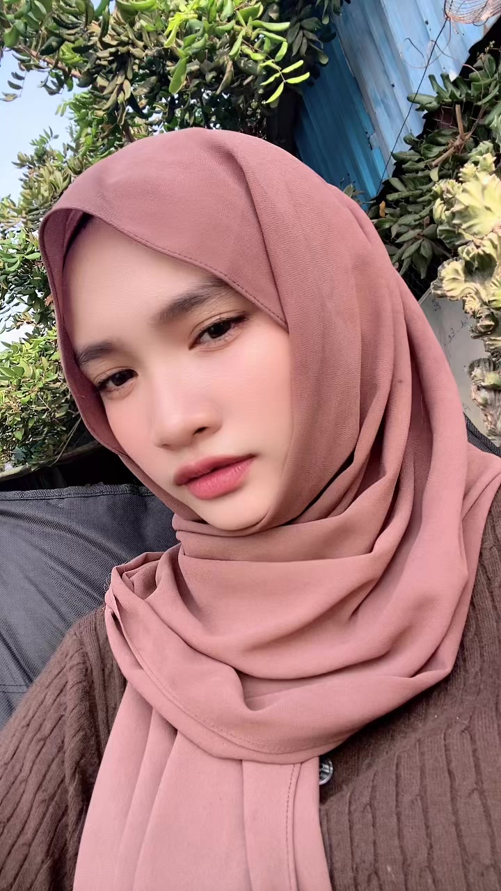 @lyna1605