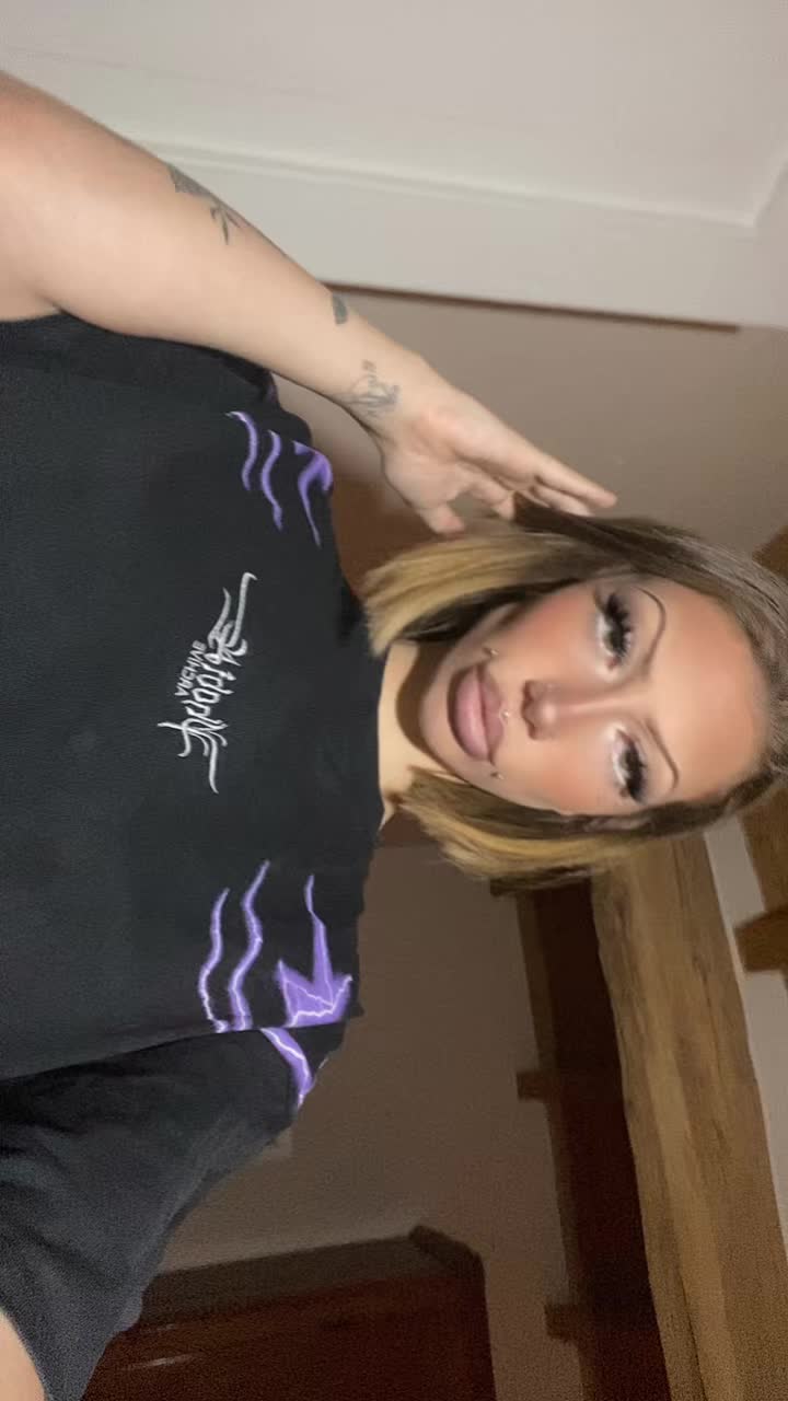 @👺👩🏻&zwj;🎤🥟🏴&zwj;☠️