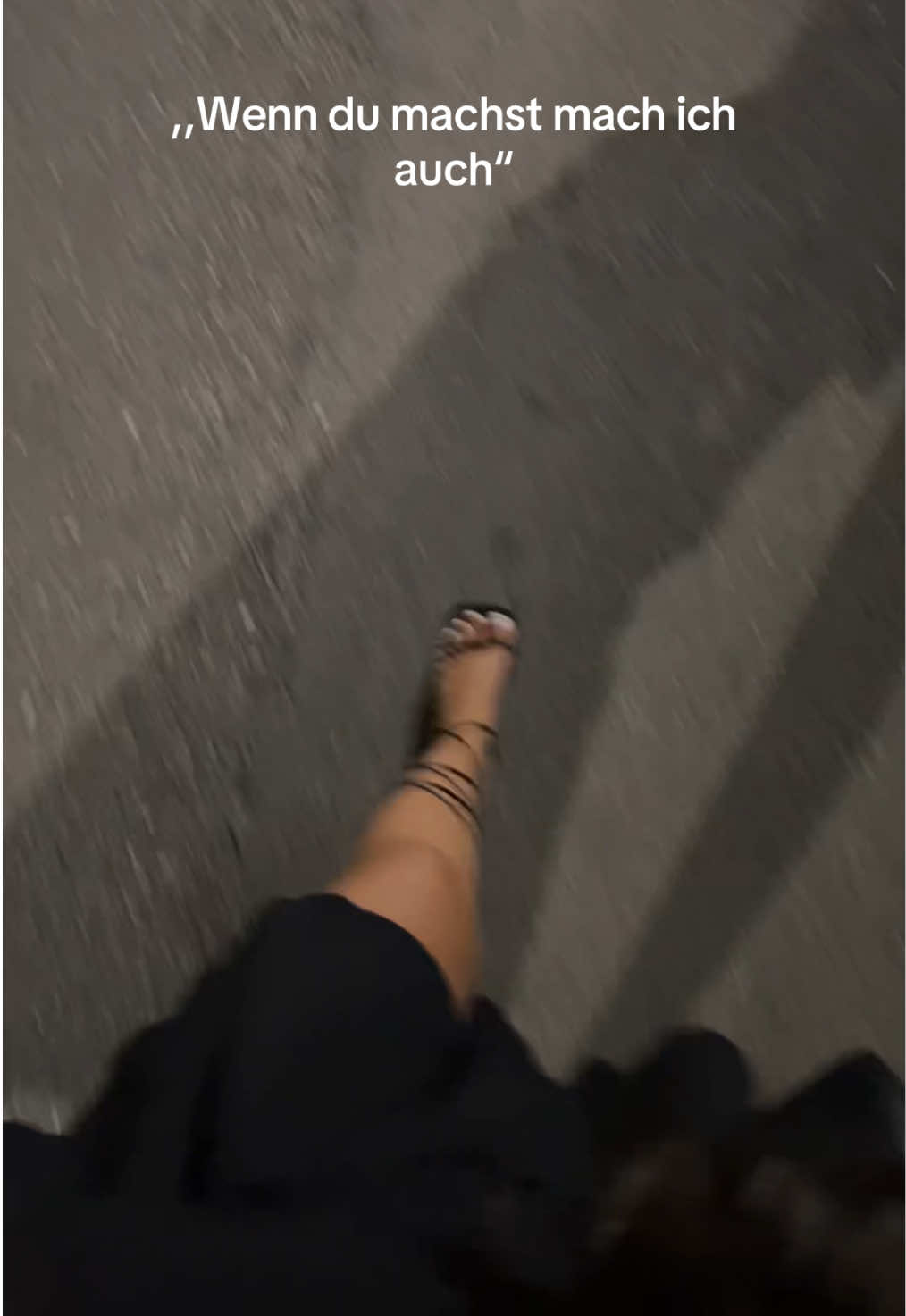 @⃟
