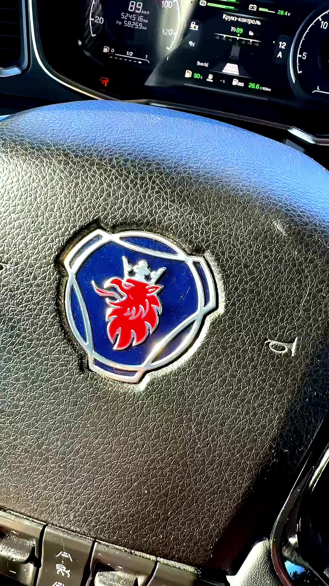 @King of the road 🛣️ SCANIA