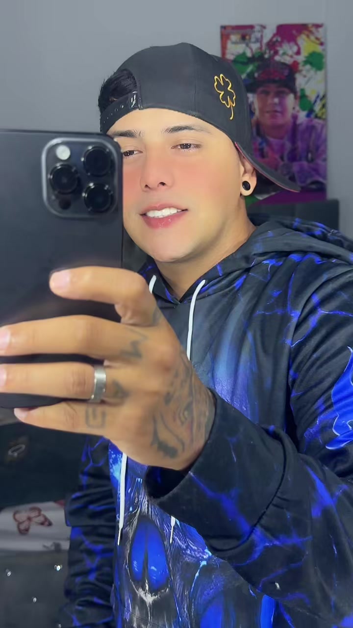 @𝙎𝘼𝙇𝘼𝙕𝘼𝙍🦁