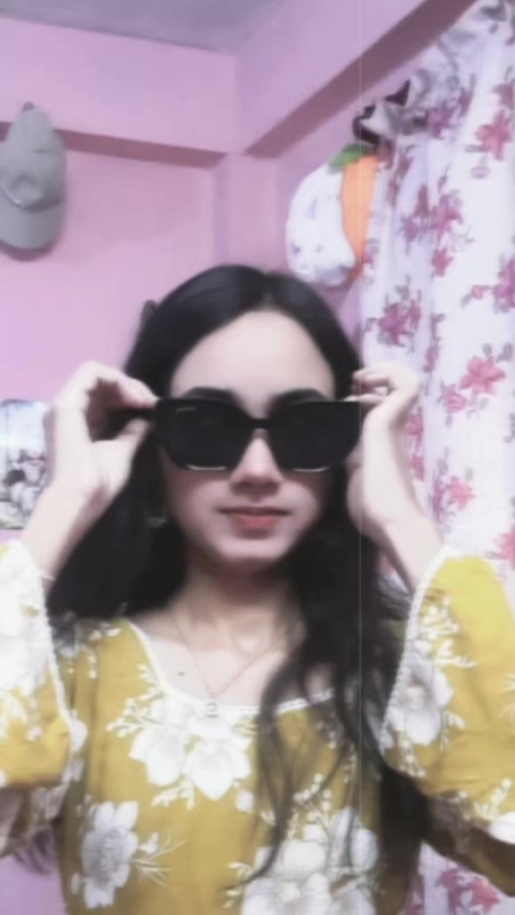 @Queen🤍👑