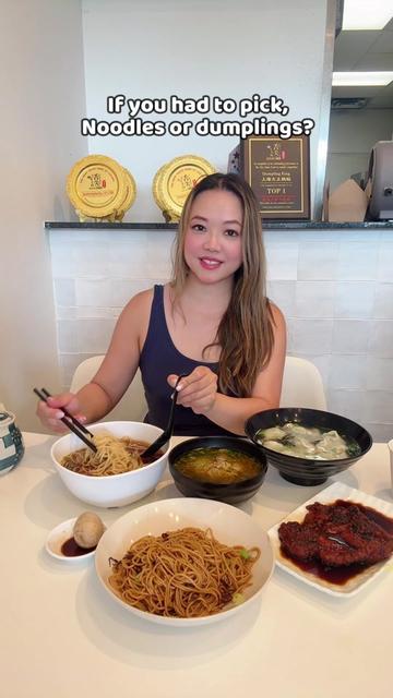 @StellaEatsYEG