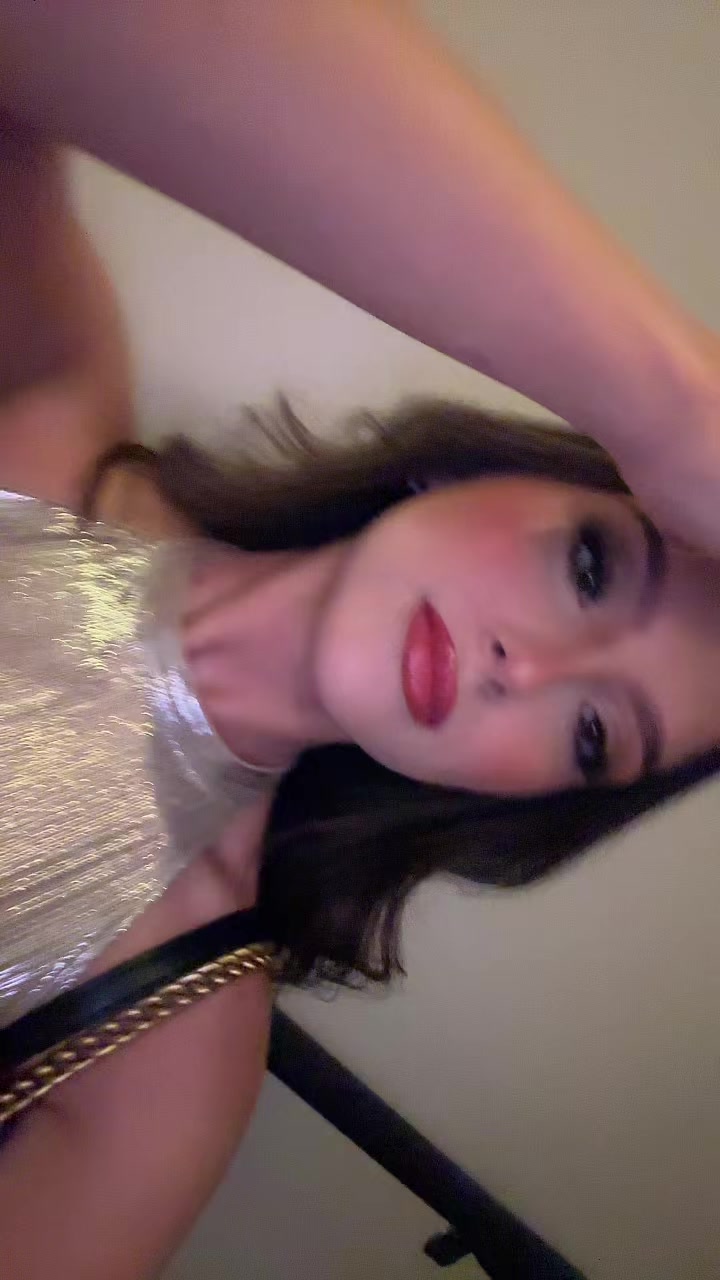 @Ju✨