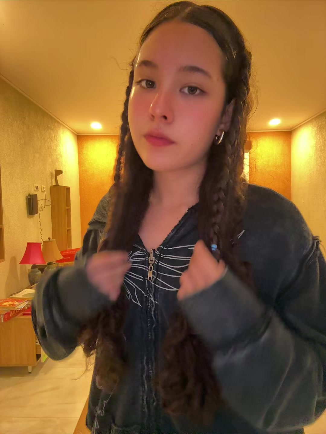 @Yulii