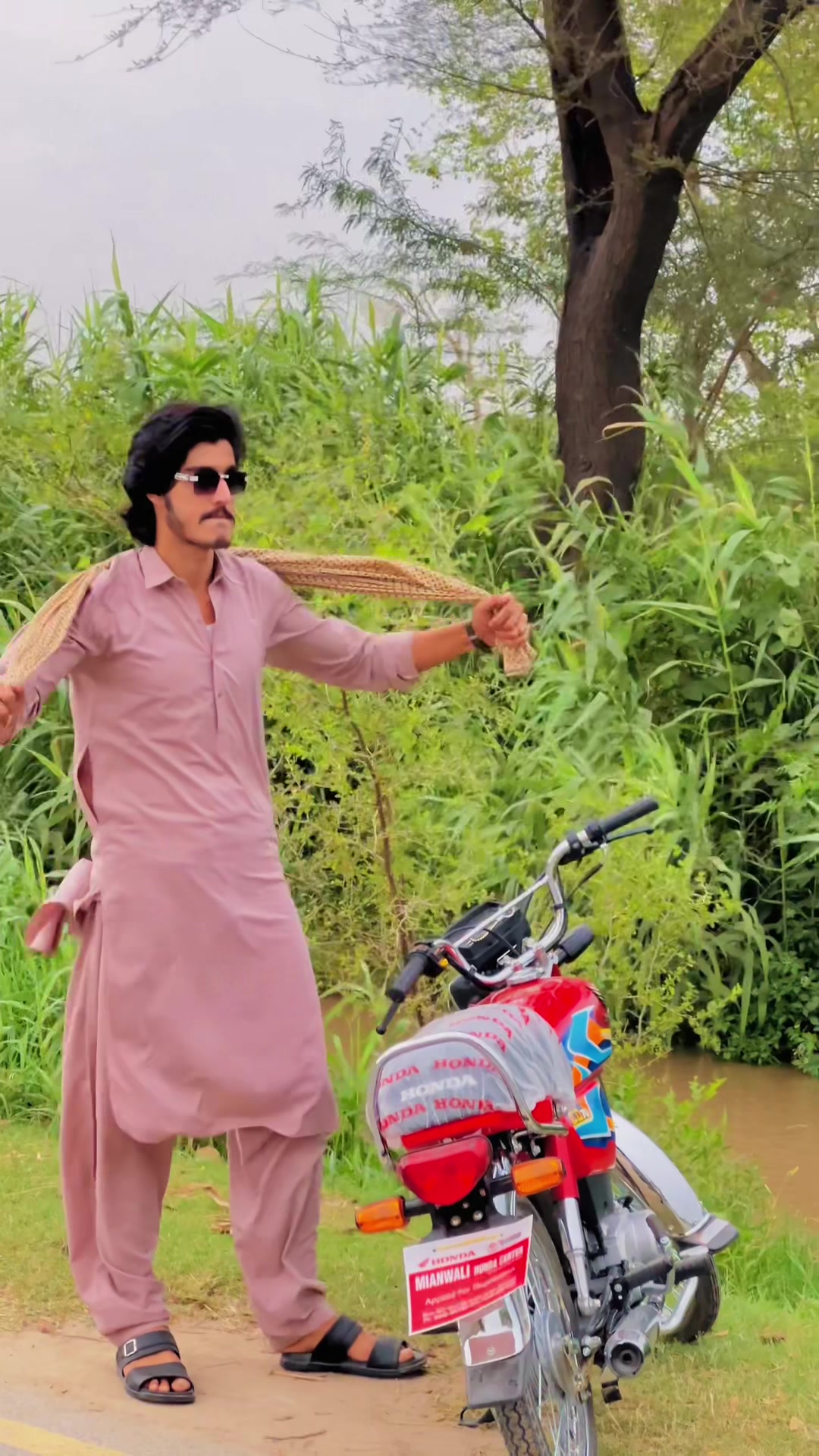 @ملک زبیر گھلو 👑