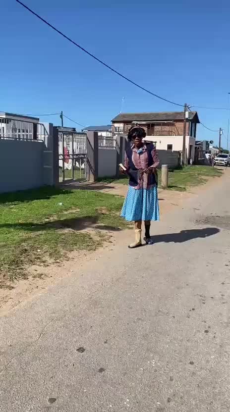 @Nqanqa