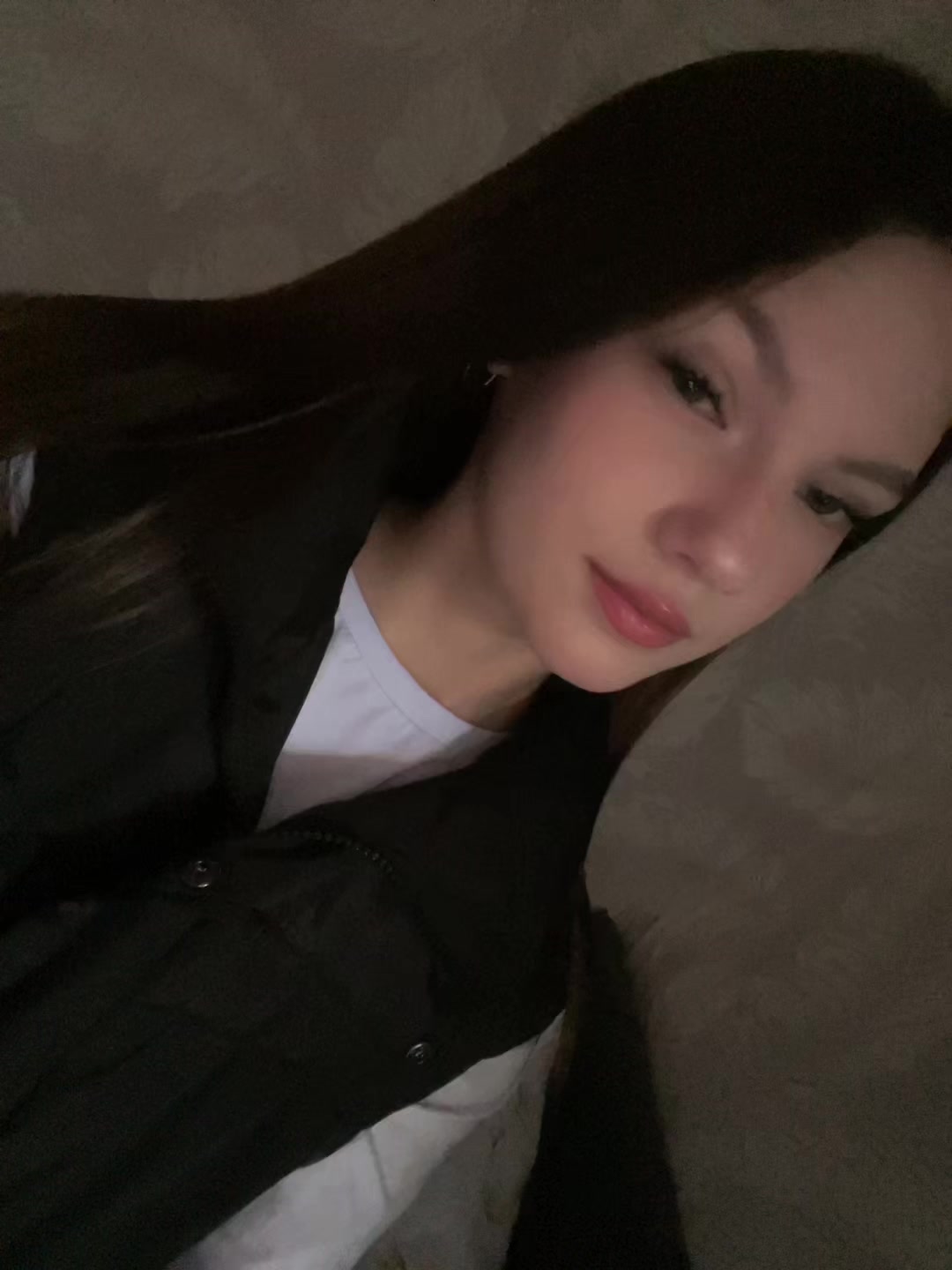 @n 👩❤️💋👨