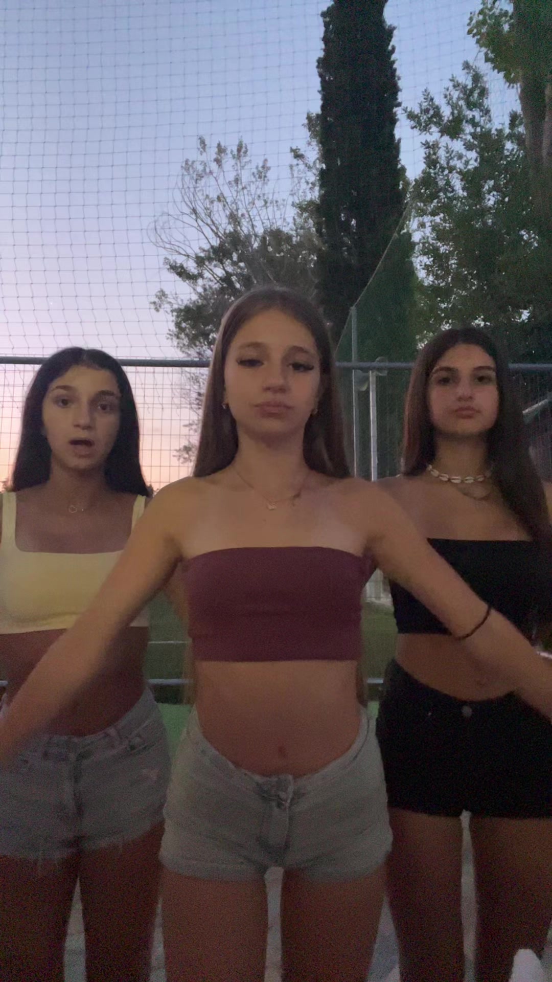 @Bella